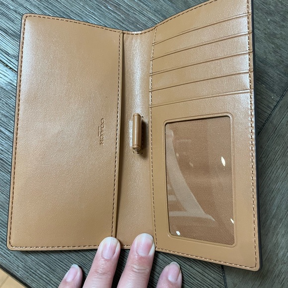 Coach Signature Cream Wallet - Picture 6 of 6